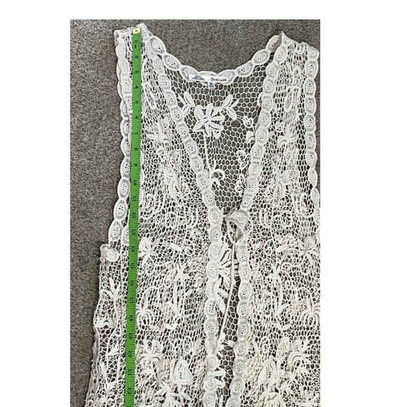 Uniques Solitaire Cream Lace Crochet Womens Vest Medium - Picture 5 of 7